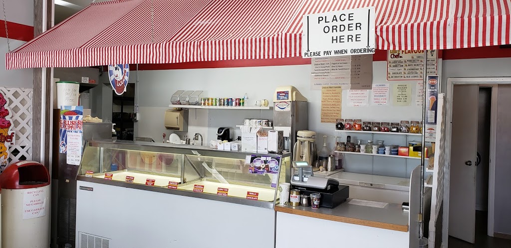 Ye Olde Ice Cream Parlor | 96 3 Ave, Gimli, MB R0C 1B0, Canada | Phone: (204) 642-7561