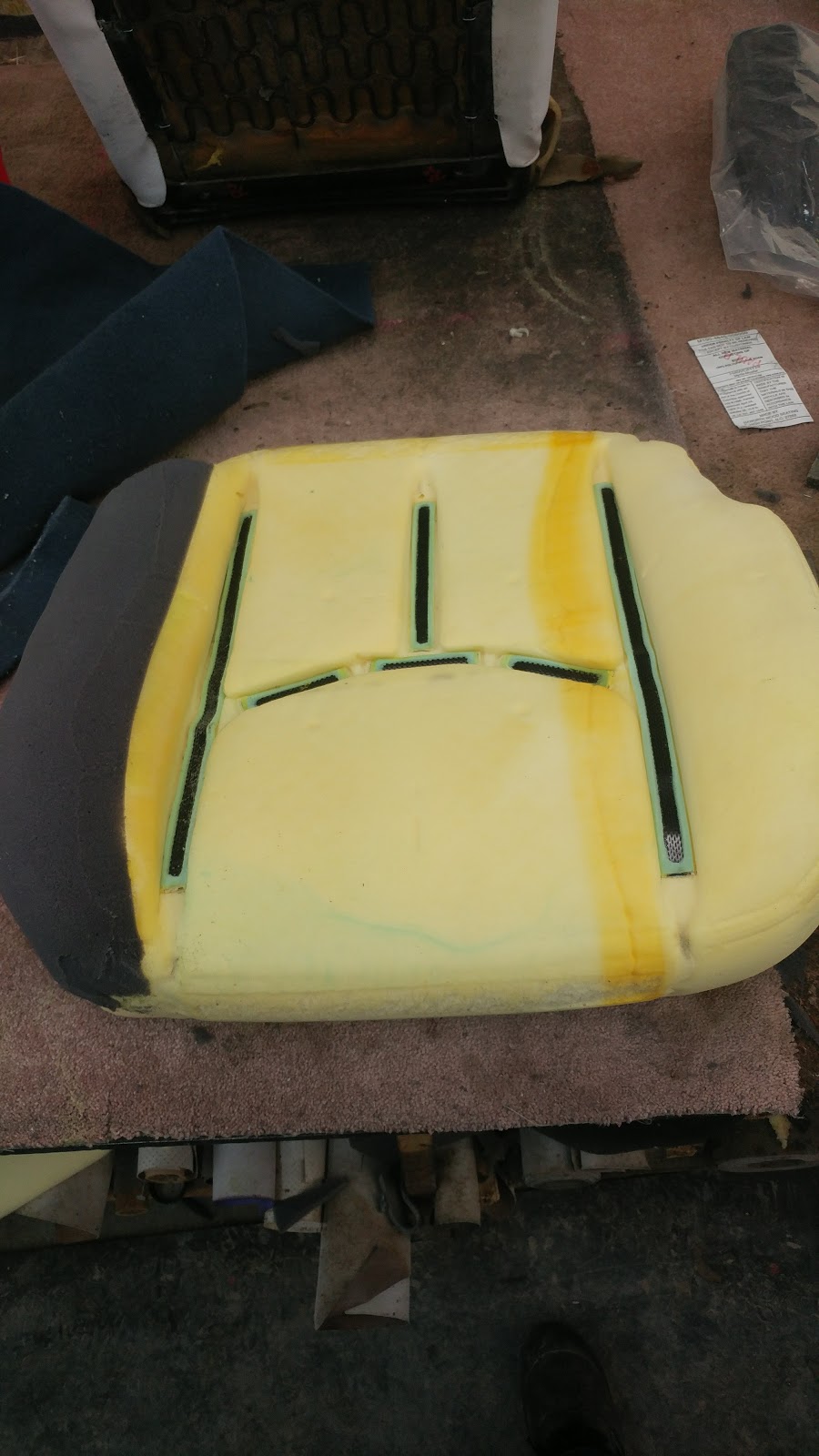 Rons Custom Upholstery | 21-1500 Regent Ave W, Winnipeg, MB R2C 3A8, Canada | Phone: (204) 663-8734