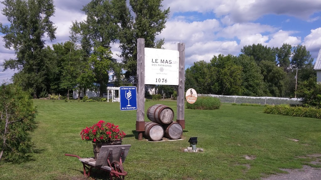 Le Mas des Patriotes | 1076 Chemin des Patriotes O, Saint-Jean-sur-Richelieu, QC J2Y 1H4, Canada | Phone: (514) 608-4891