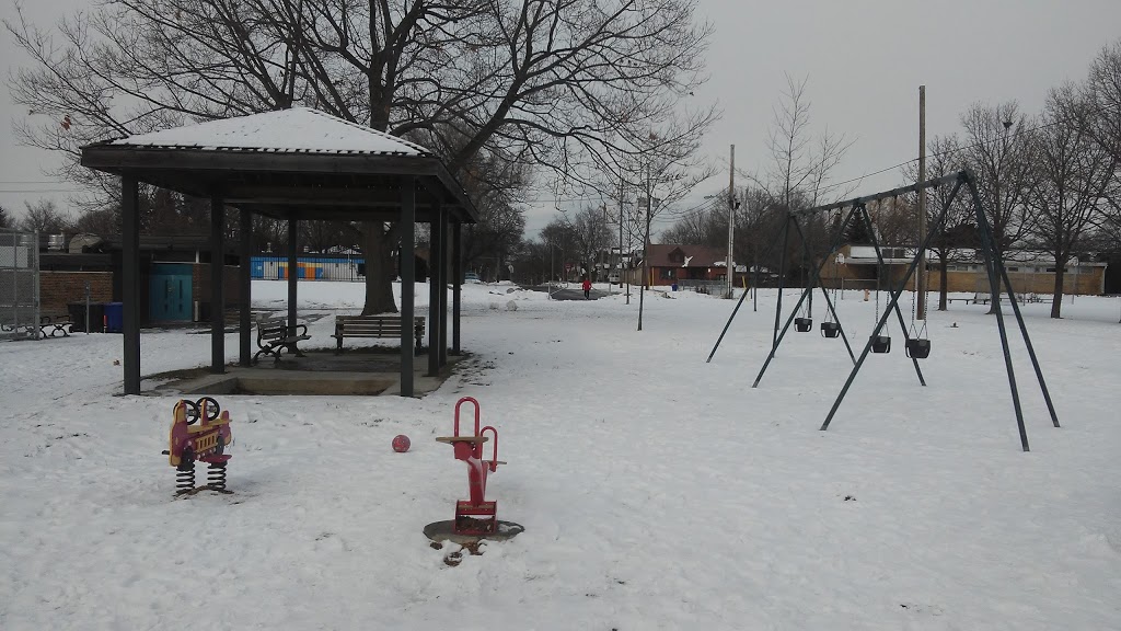 Wedgewood Park | Swan Ave, Toronto, ON M9B, Canada | Phone: (416) 338-4386
