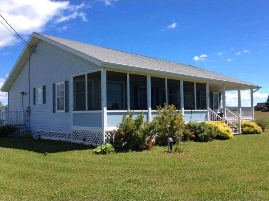 Blue skies cottage - Canoe Cove | 7012 PE-19, Canoe Cove, PE C0A 1H7, Canada | Phone: (902) 940-4174