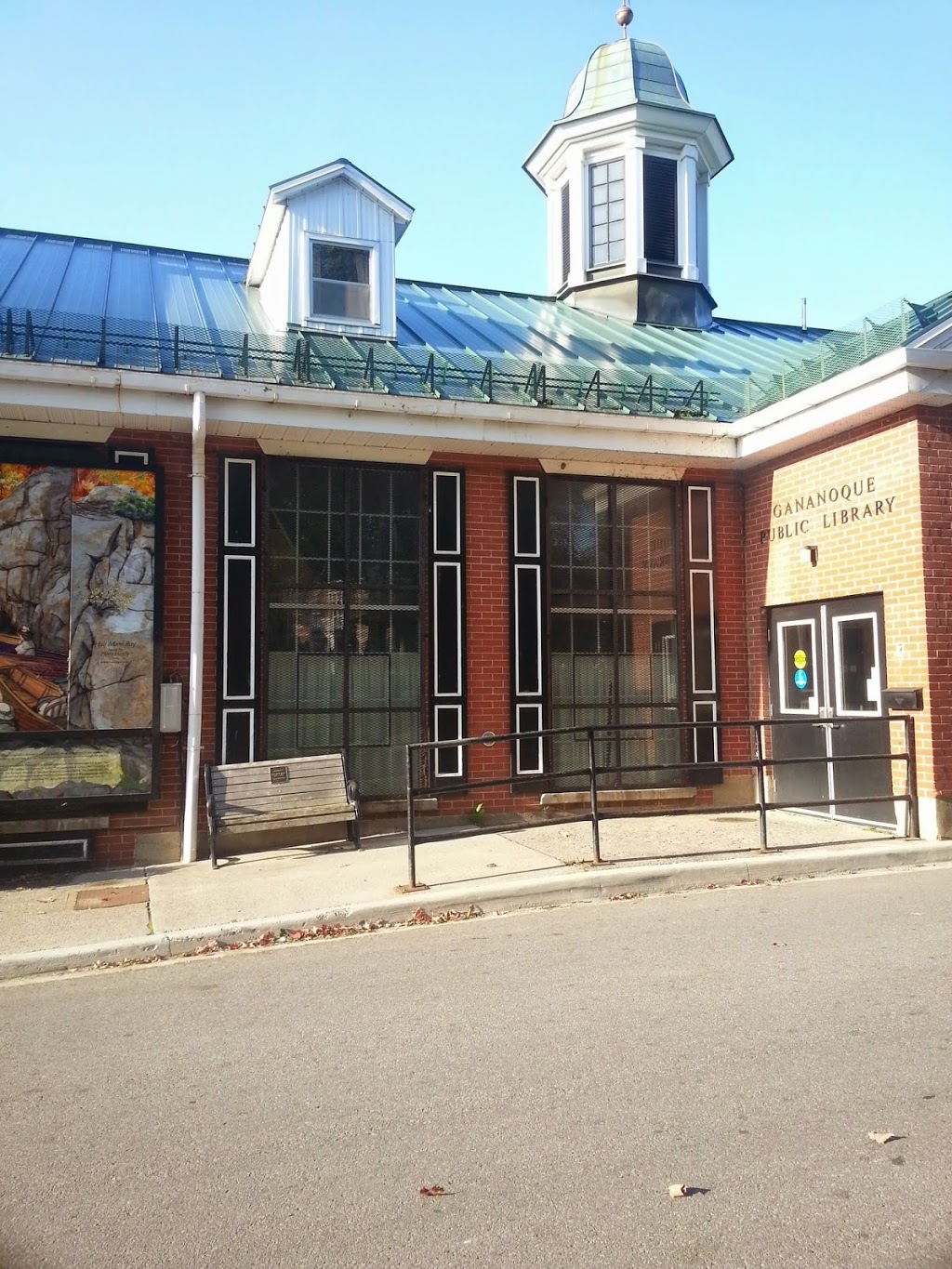 Gananoque Public Library | 100 Park St, Gananoque, ON K7G 2Y5, Canada | Phone: (613) 382-2436