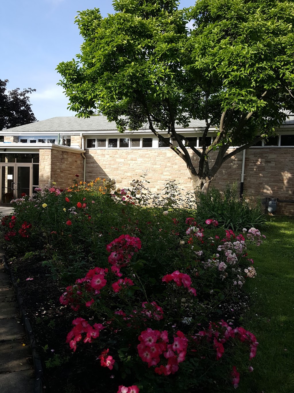 Church of Christ the King | 475 Rathburn Rd, Etobicoke, ON M9C 3S9, Canada | Phone: (416) 621-3630