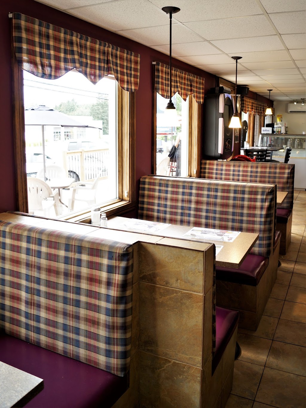 Restaurant Chez Marso | Ville de, 217 Rue Maskinongé, Saint-Gabriel-de-Brandon, QC J0K 2N0, Canada | Phone: (450) 835-5113