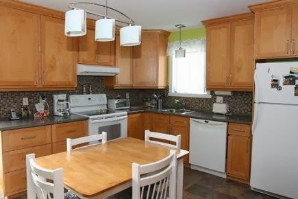 Les Cuisines Laprise | 122 Rue Auger, Donnacona, QC G3M 0E9, Canada | Phone: (418) 285-0400