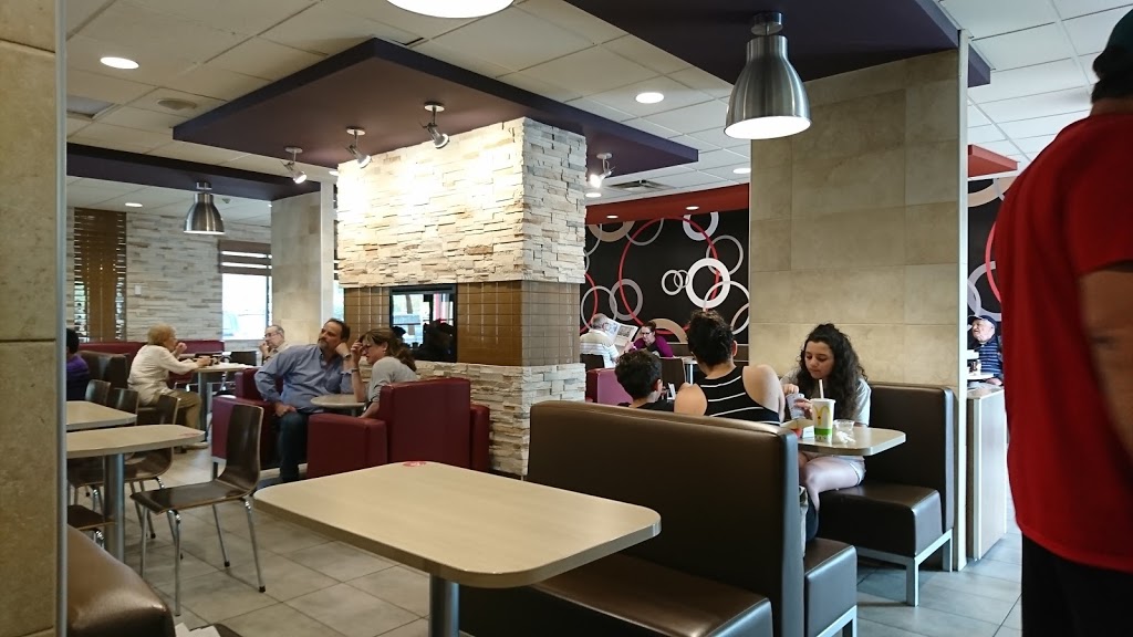 McDonalds | 3354 Dougall Ave, Windsor, ON N9E 1S6, Canada | Phone: (519) 966-0454