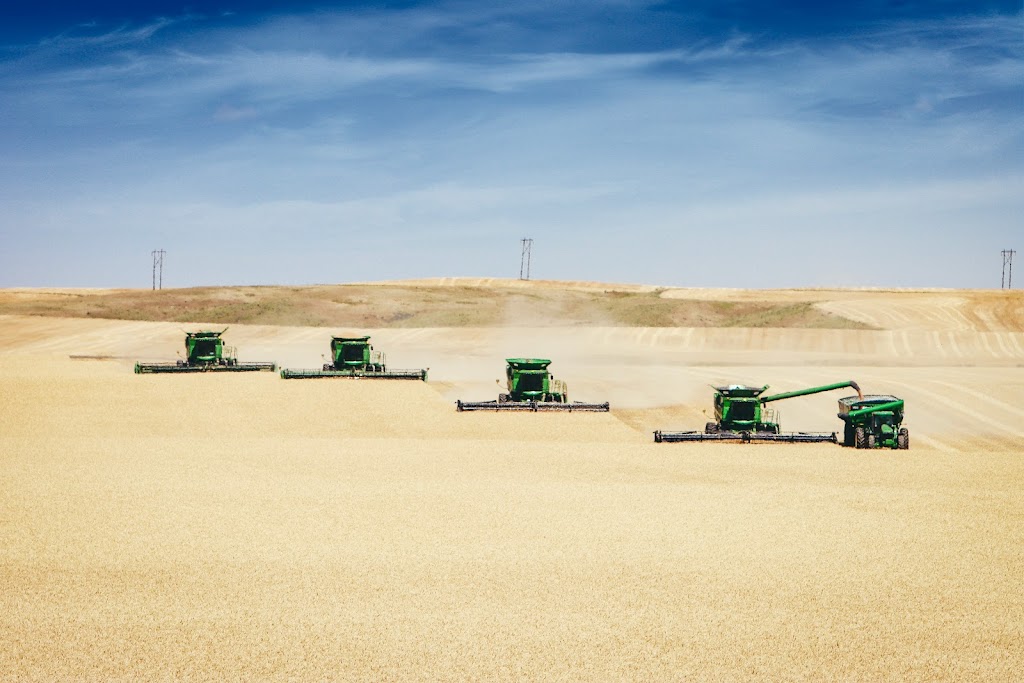 Van Driesten Harvesting Ltd. | 146 Manning Ave, Fort Macleod, AB T0L 0Z0, Canada | Phone: (403) 331-8237
