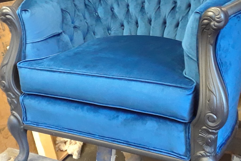 Slipcovers Plus | 9795 McNaught Rd, Chilliwack, BC V2P 6E9, Canada | Phone: (604) 795-4314