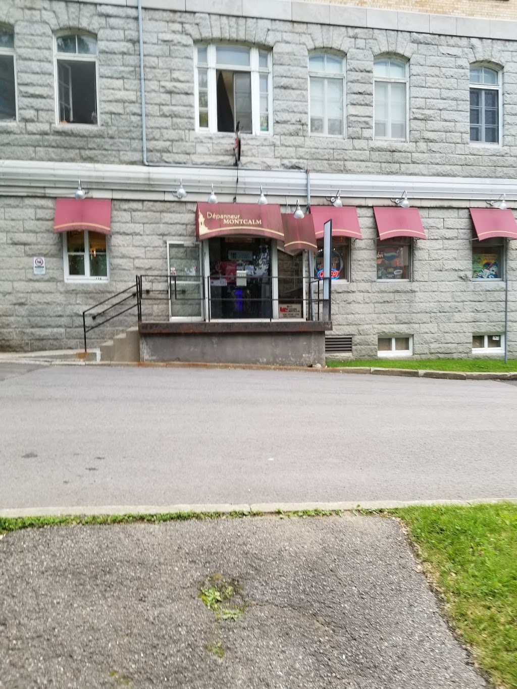 Depanneur Montcalm PM Inc | 2360 Rue Nicolas Pinel, Québec, QC G1V 4G6, Canada | Phone: (418) 658-0505
