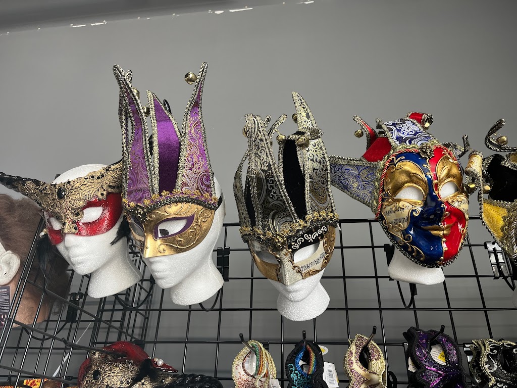 Halloween Depot Kirkland | 3272 Rue Jean-Yves, Kirkland, QC H9J 2R6, Canada | Phone: (450) 218-0774