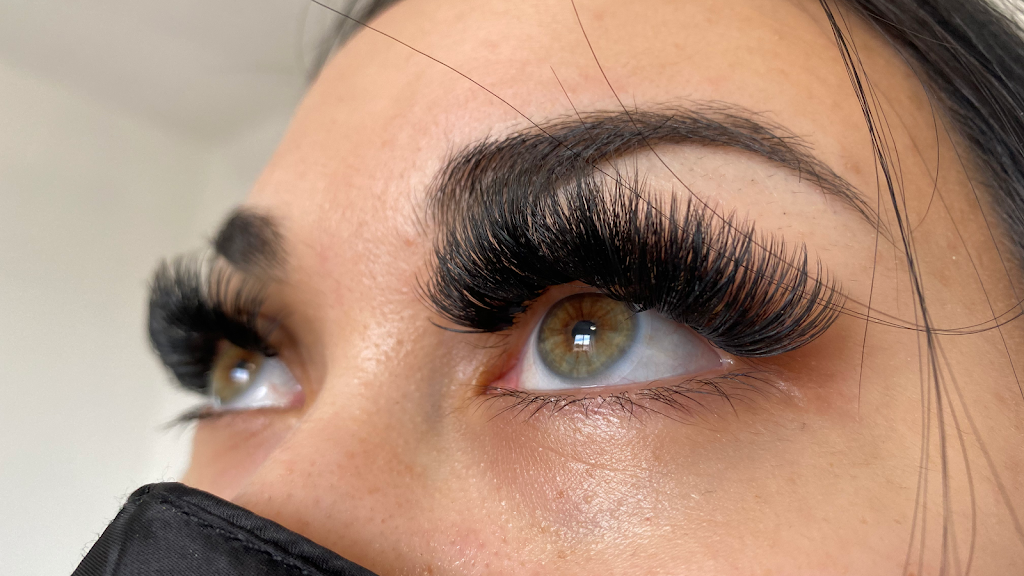 MALIKA LASH CANADA | 5903 22 Ave NE, Calgary, AB T1Y 2C1, Canada | Phone: (587) 889-5981