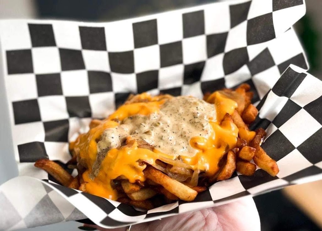 Chez Simon Cantine Urbaine | 7000 Bd Laurier, Terrebonne, QC J7M 1H1, Canada | Phone: (450) 477-4747