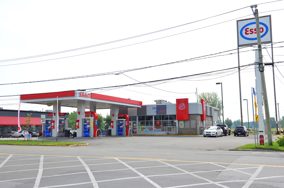 Esso | 1031 Avenue Gilles Villeneuve, Berthierville, QC J0K 1A0, Canada | Phone: (450) 836-2479