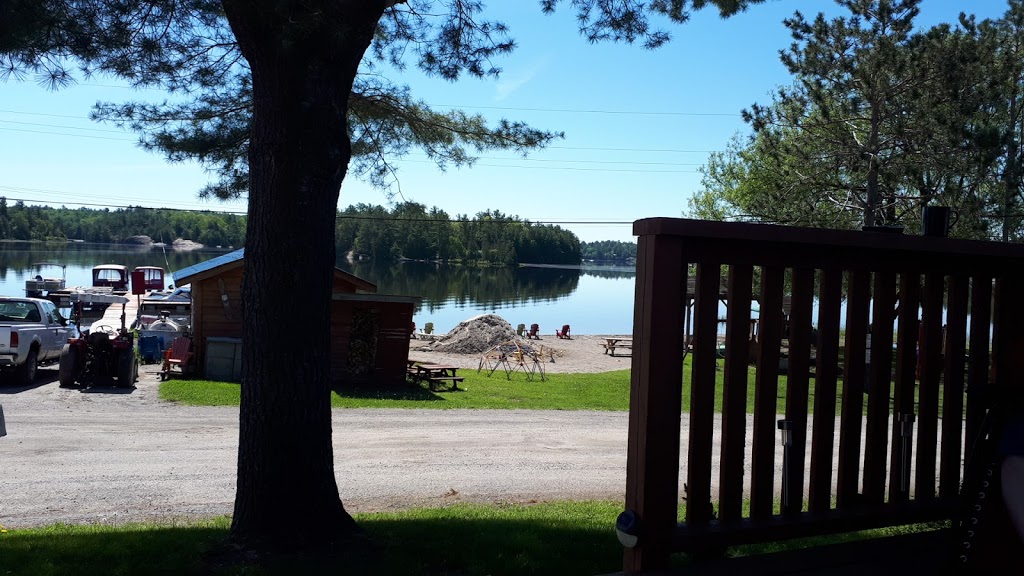 5 Fish Resort | 25 Whip Poor Will Rd, Alban, ON P0M 1A0, Canada | Phone: (705) 822-4428