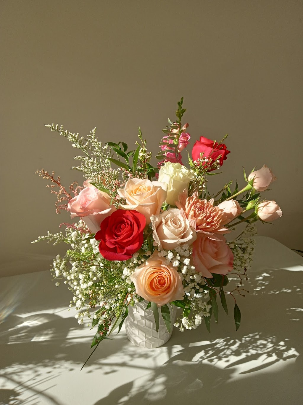 Rose Gold Luxury Boutique | 15 Carew Blvd, Lindsay, ON K9V 0P6, Canada | Phone: (705) 934-1581