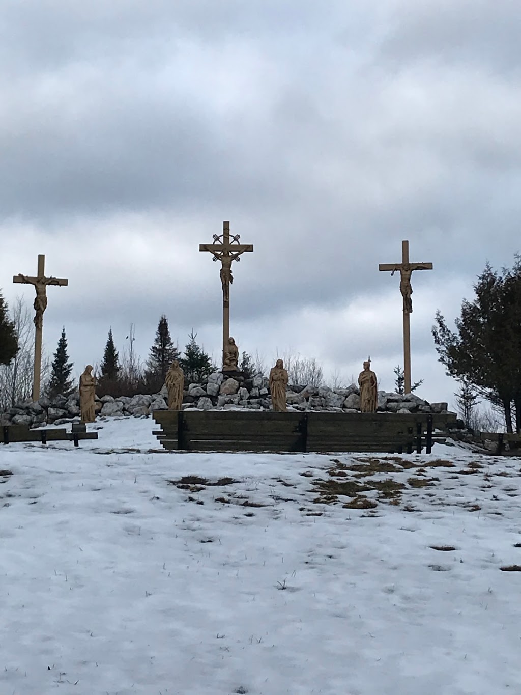 Calvaire Huberdeau | 198 Rue du Sommet #100, Huberdeau, QC J0T 1G0, Canada | Phone: (819) 681-3377