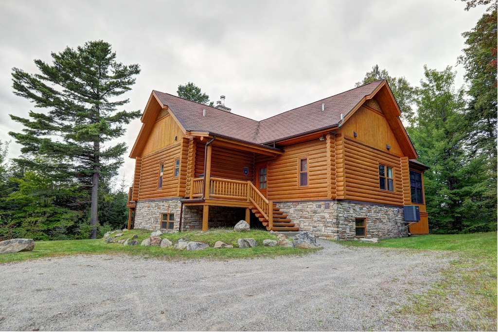Chalet no. 85 by Fiddler Lake Resort® (Cerf-Deer) | 23 Chem. du Grand-Pic, Mille-Isles, QC J0R 1A0, Canada | Phone: (800) 721-0371