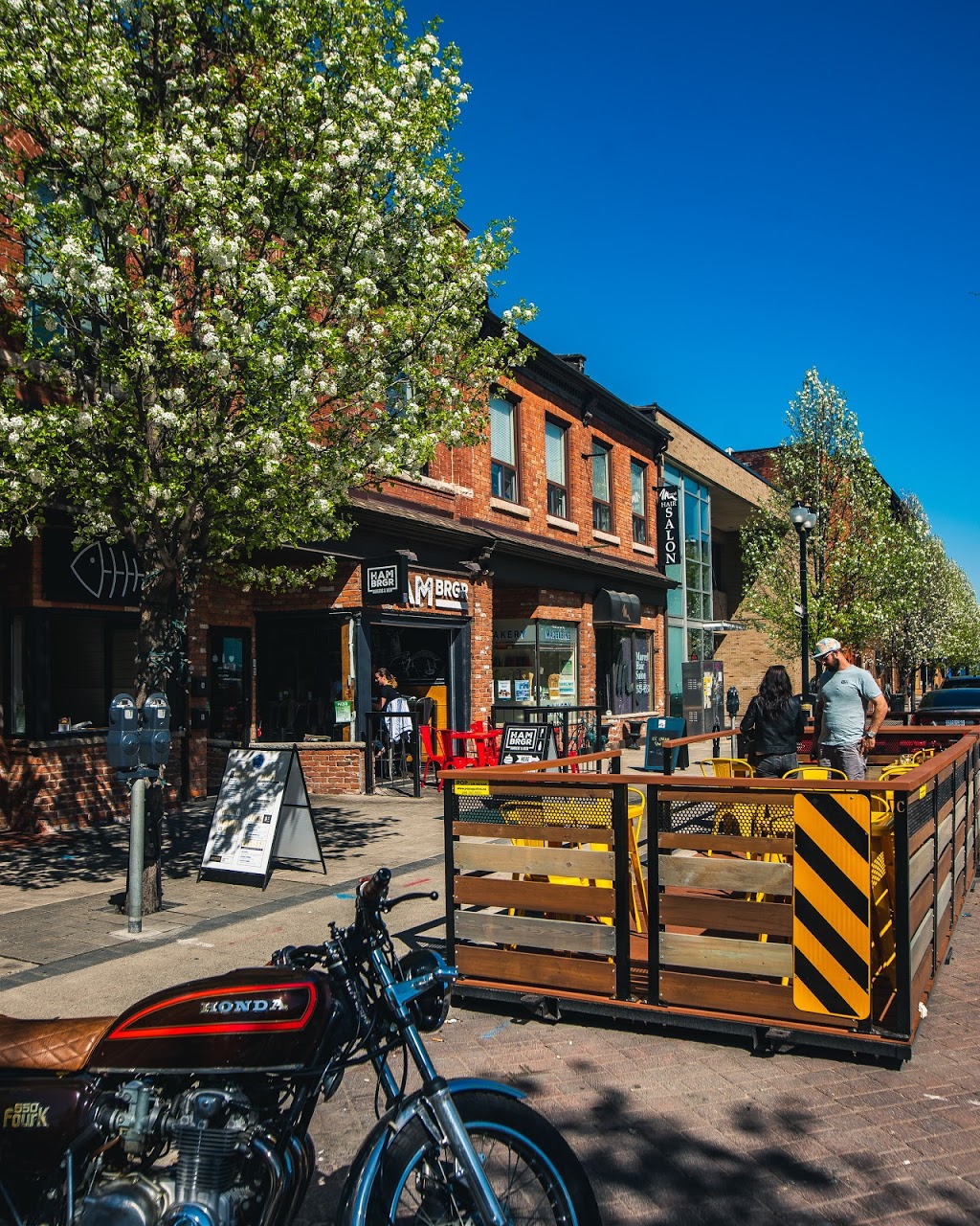 HAMBRGR Downtown | 49 King William St, Hamilton, ON L8R 1A2, Canada | Phone: (289) 389-1212