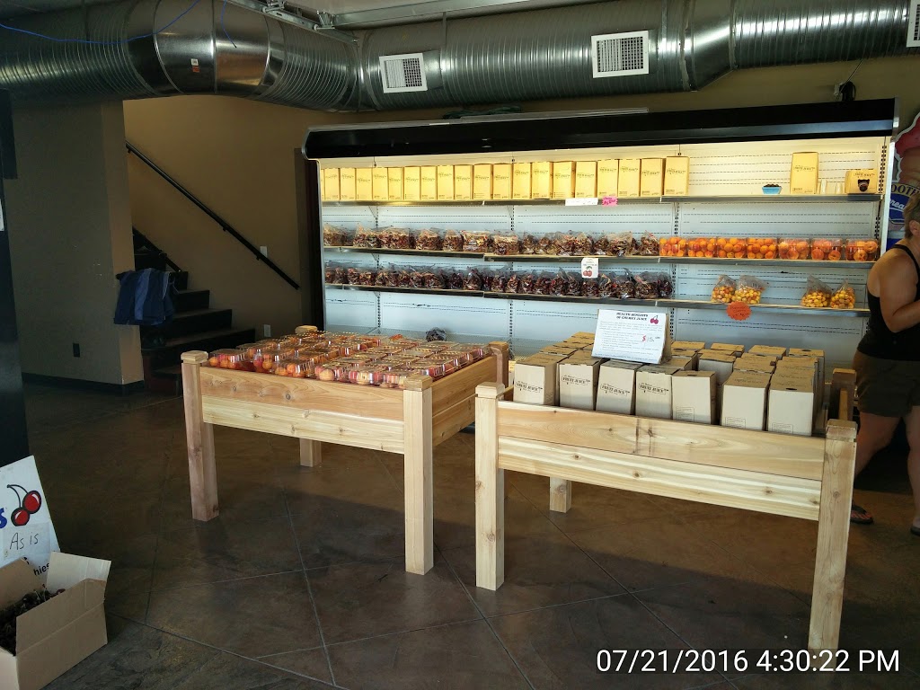 Sun City Cherries | 4719 Lakeshore Rd, Kelowna, BC V1W 4H6, Canada | Phone: (250) 764-1872