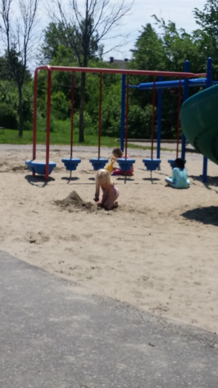 Bluegrass Park | Bridlewood - Emerald Meadows, Ottawa, ON K2M 1G2, Canada