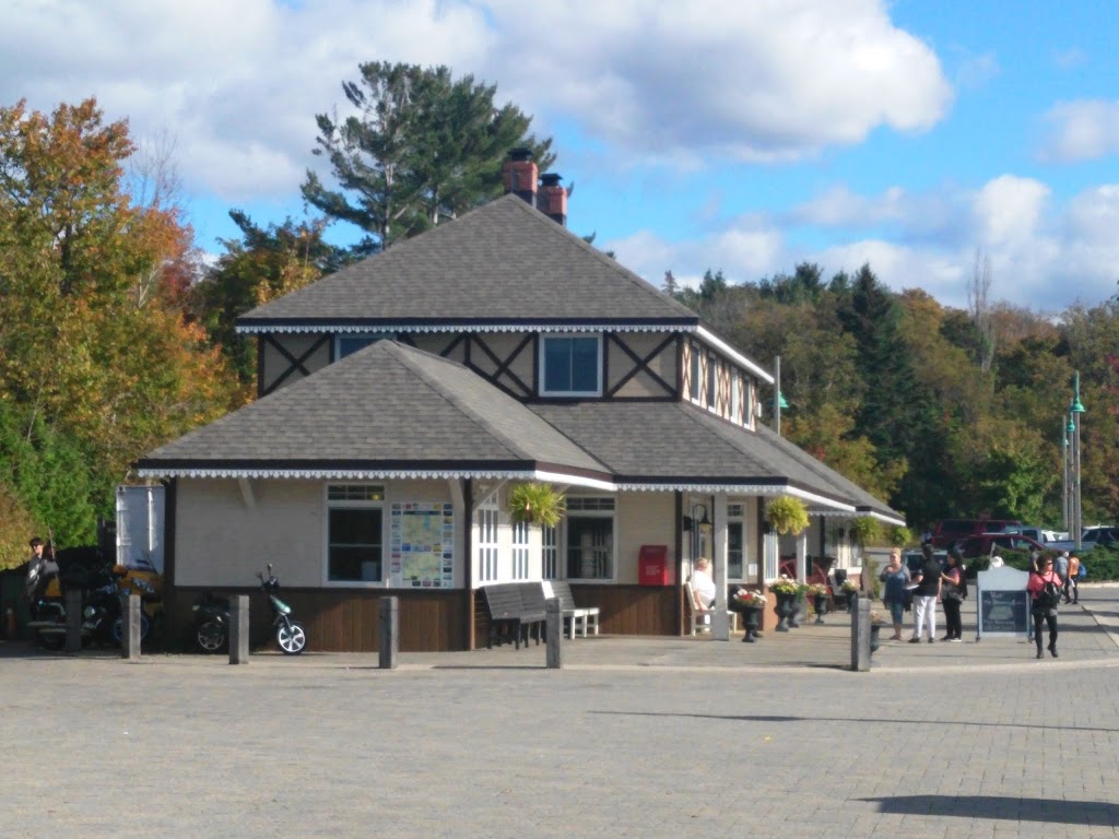 Gravenhurst Muskoka Wharf | 821 Bay St, Gravenhurst, ON P1P 1G7, Canada | Phone: (705) 687-6600