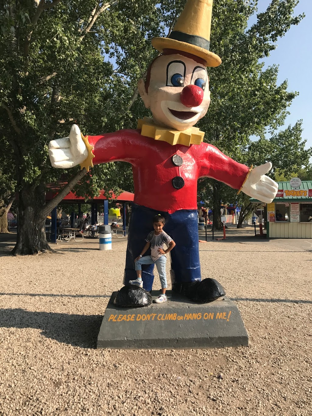 Tinkertown Amusements | 621 Murdock Rd, Winnipeg, MB R2C 2Z3, Canada | Phone: (204) 257-8095