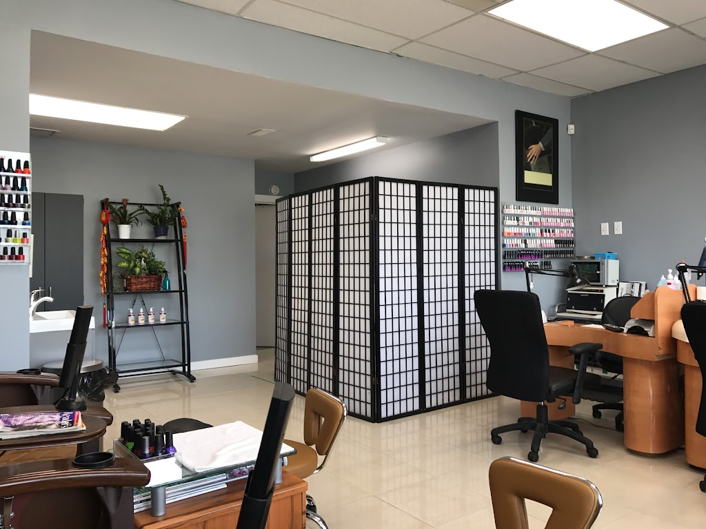 Nails Tech | 690 Elizabeth Rd unit a, Winnipeg, MB R2J 1A4, Canada | Phone: (204) 255-6230
