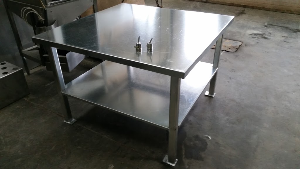 Industrie A Tout-Fer | 1016 Rue Longpré, Sherbrooke, QC J1G 5B9, Canada | Phone: (819) 572-2675