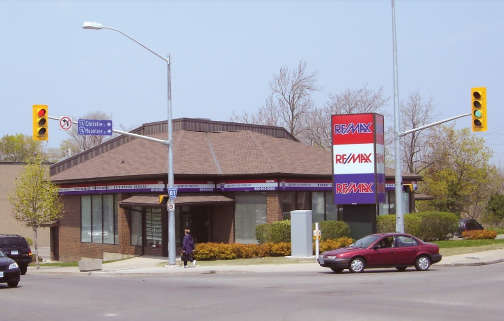 Poirier Realty Group RE/MAX Garden City Realty Inc., Brokerage | 64 Main St W, Grimsby, ON L3M 1R6, Canada | Phone: (905) 531-4147