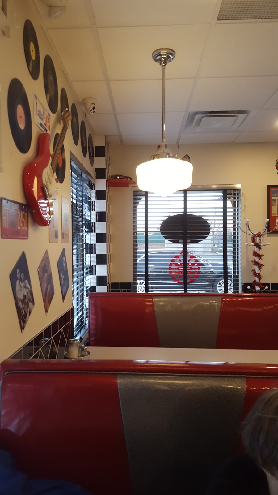Hi Ho Diner | 3691 Walker Rd, Windsor, ON N8W 3S6, Canada | Phone: (226) 221-9555