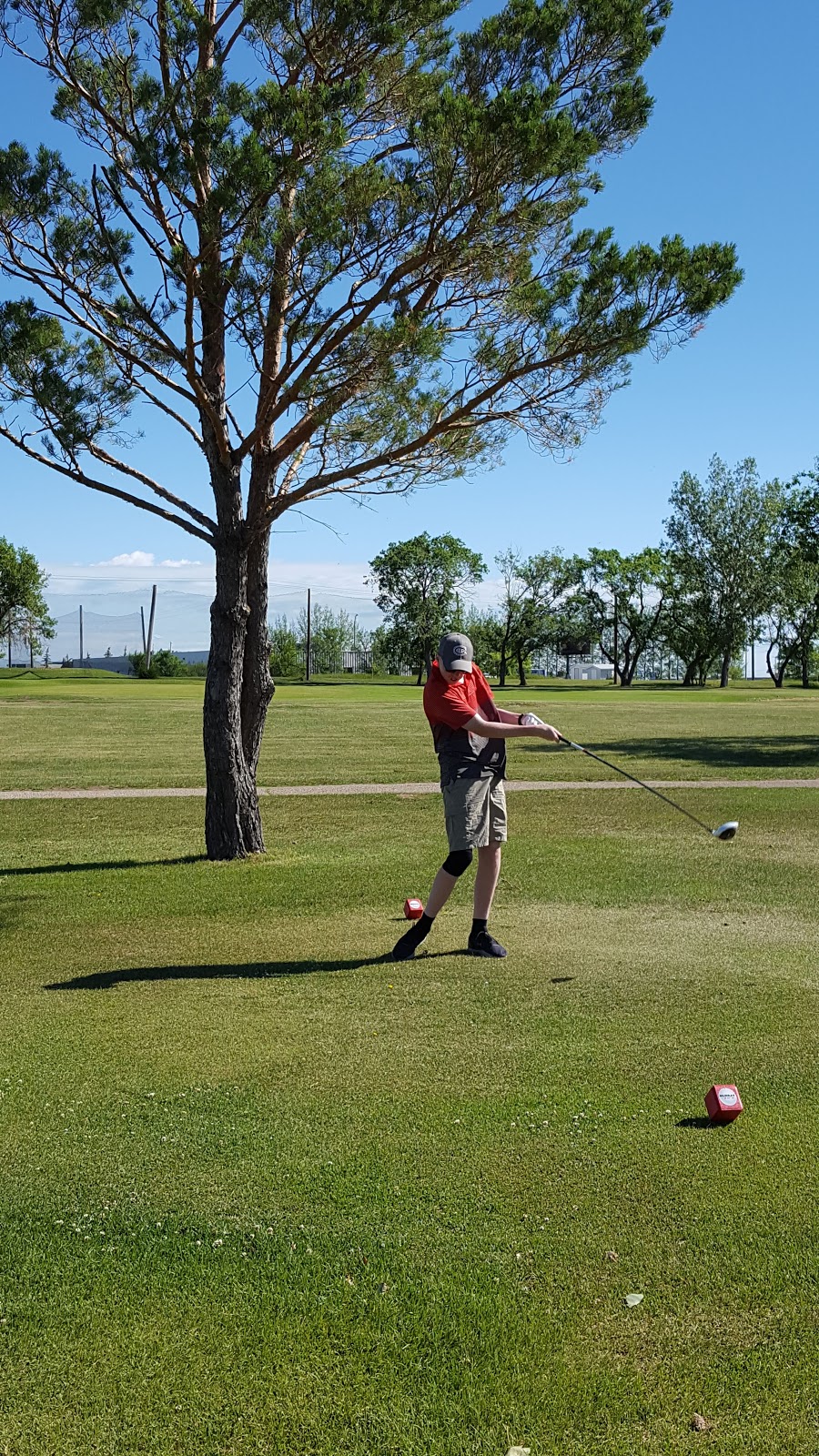 Hillcrest Sports Centre | 1599 Main St N, Moose Jaw, SK S6J 1L5, Canada | Phone: (306) 693-1921