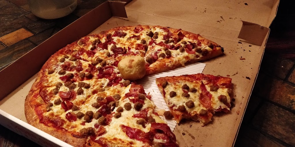 Milano Pizzeria | 4188 Spratt Rd, Gloucester, ON K1V 1P3, Canada | Phone: (613) 822-6757
