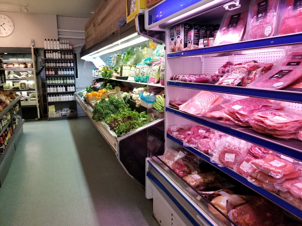 Field Of Greens | 1 Bruce wilson drive, Port Carling, ON P0B 1J0, Canada | Phone: (705) 765-1895