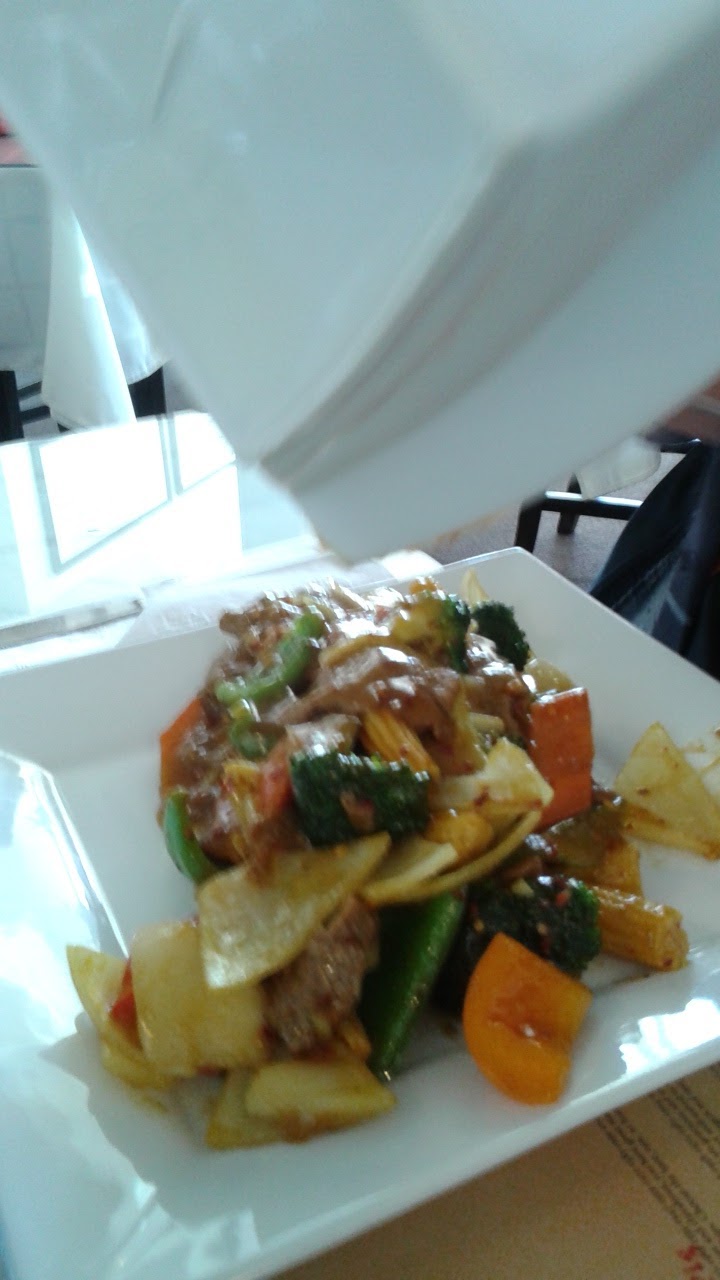 East Foodies Chinese Restaurant | 1465 St Margarets Bay Rd, Lakeside, NS B3T 1B3, Canada | Phone: (902) 876-0506