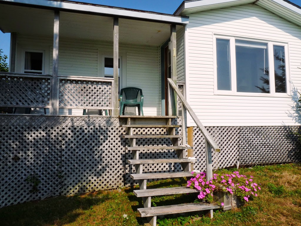 Captains Quarters Cottages | 6731 Highway 3, Hunts Point, NS B0T 1G0, Canada | Phone: (902) 683-2491