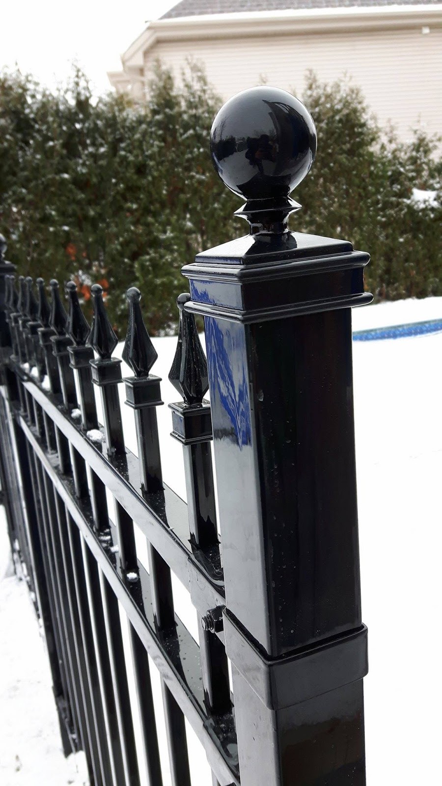 Clôture SoluNord | 128 Rue Larivière, Saint-Colomban, QC J5K 1E5, Canada | Phone: (514) 569-7729