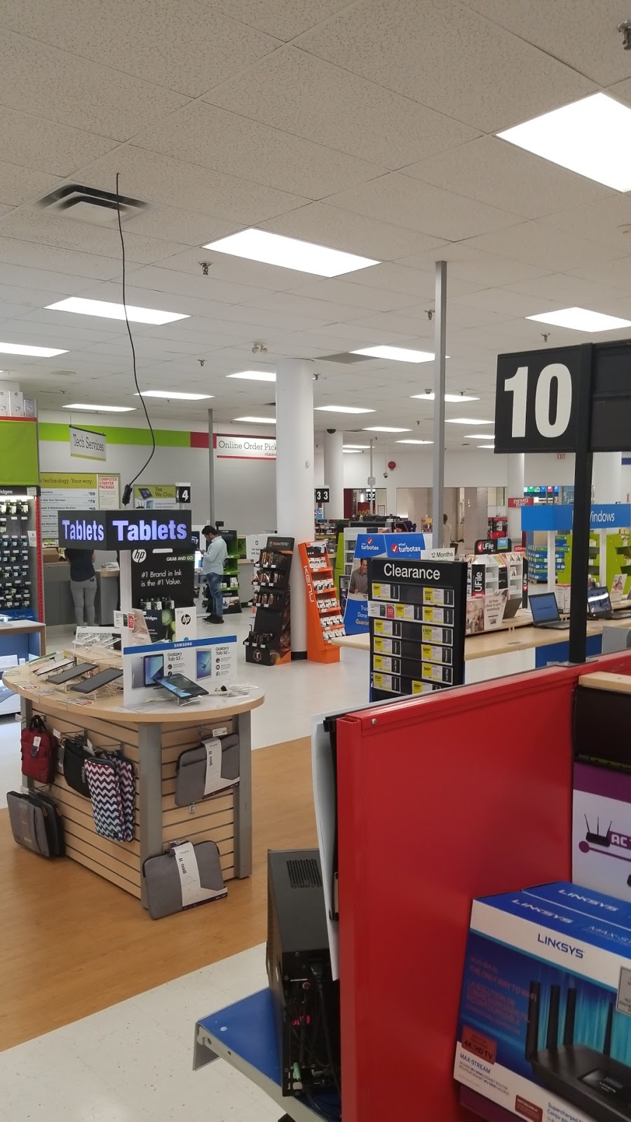 Staples Park Royal | 2105 Park Royal S, West Vancouver, BC V7T 2W5, Canada | Phone: (604) 913-4270