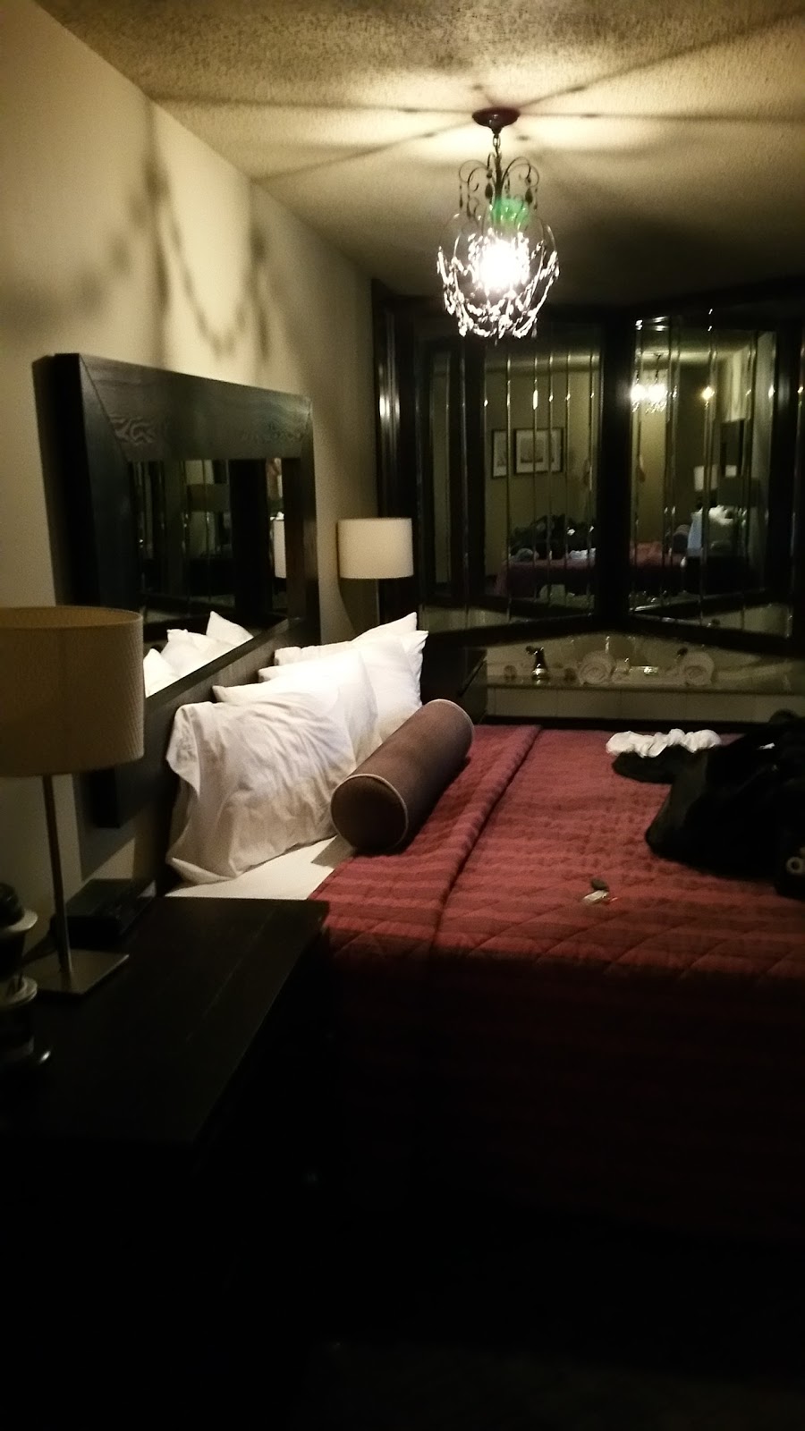Hotel LExpress | 2800 Boulevard Marie-Victorin, Longueuil, QC J4G 1P5, Canada | Phone: (450) 677-8911