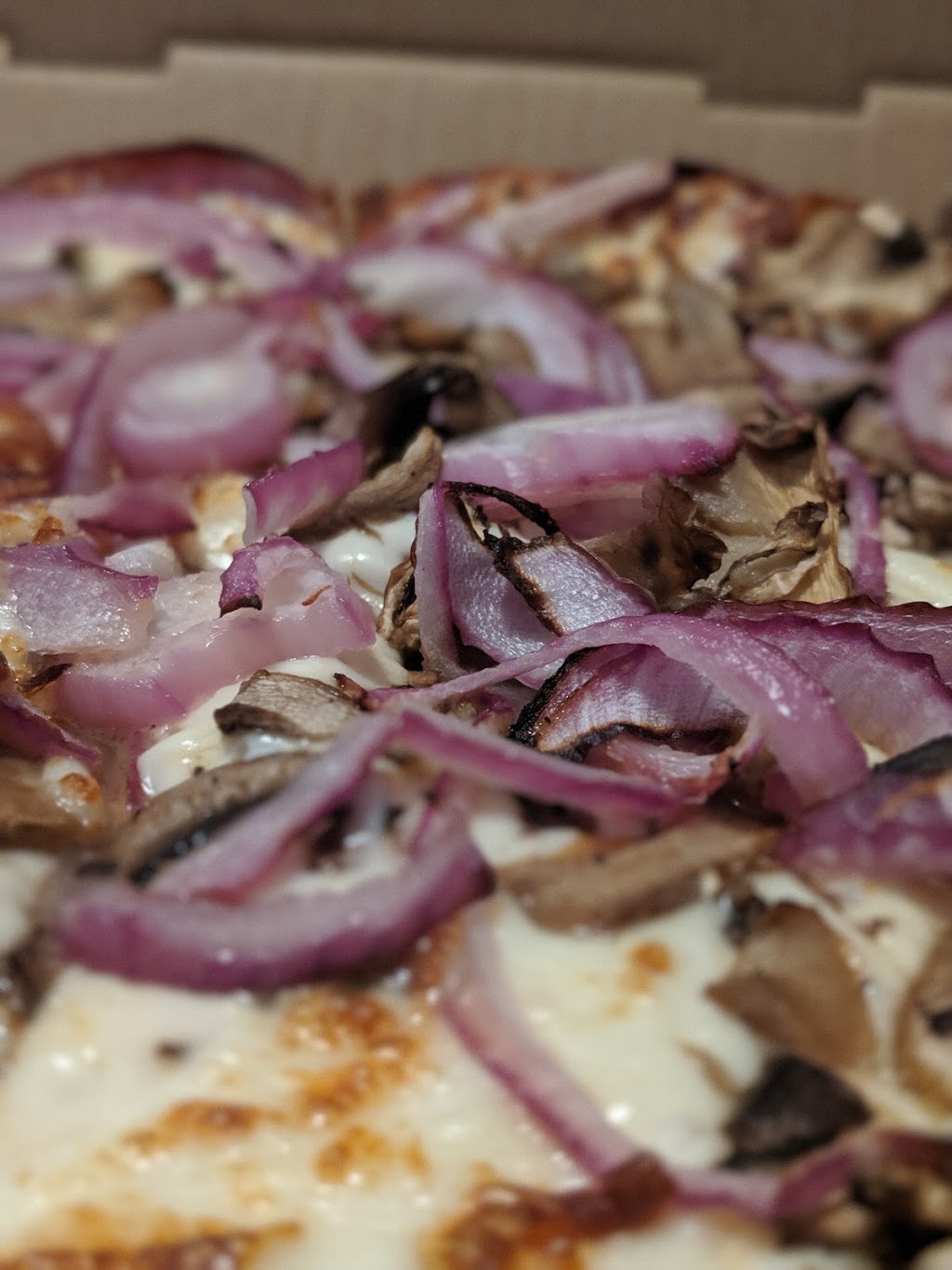 Champion Pizza - Joliette | 203 Rue Saint-Charles-Borromée N, Joliette, QC J6E 4R6, Canada | Phone: (450) 753-4000