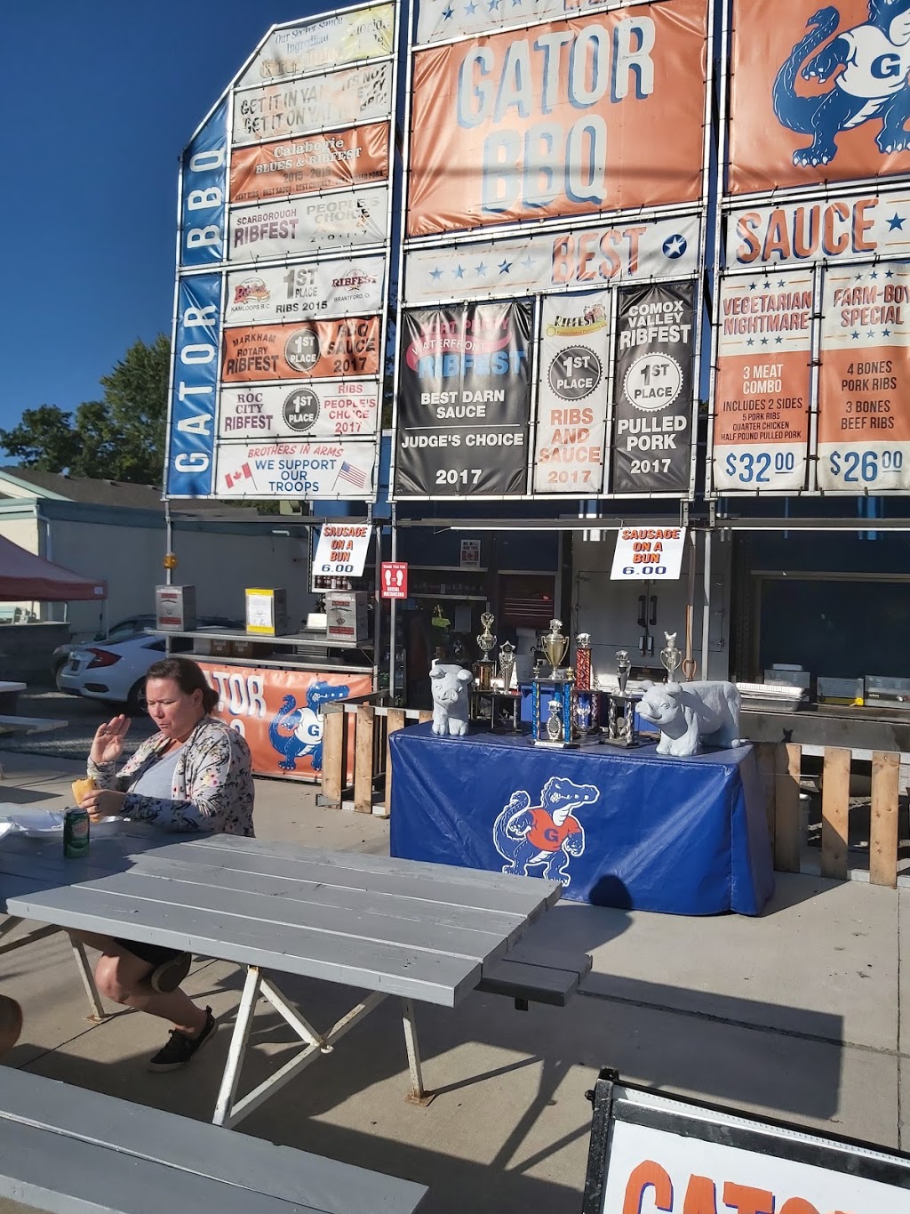 Norfolk Tavern | 200 Main St, Port Dover, ON N0A 1N0, Canada | Phone: (519) 583-0048