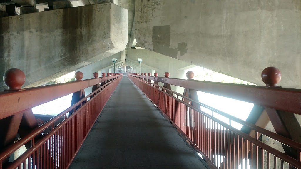 Pumphouse Off Leash Area | 3P5, Bow River Pathway, Calgary, AB T3C 3P5, Canada