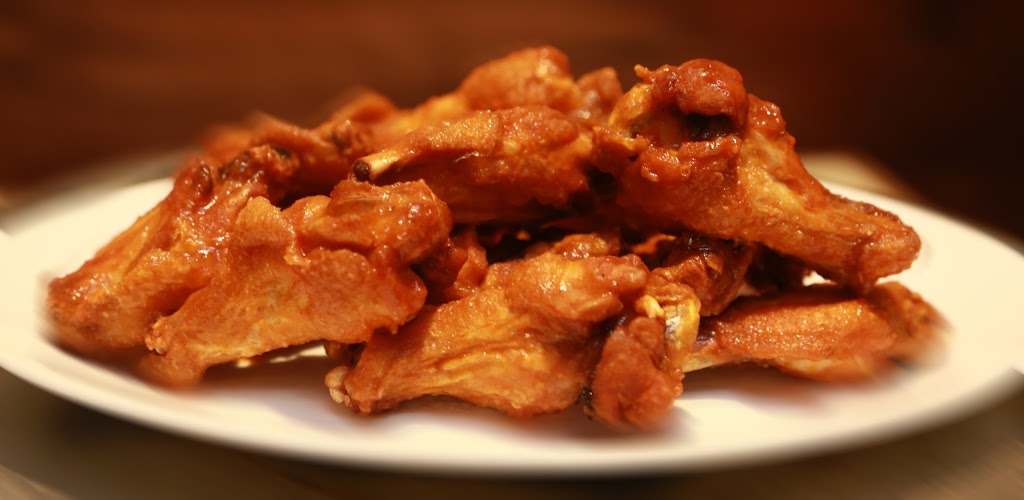 Lorenzos Pizzeria Restaurant | 2201 Arch St, Ottawa, ON K1G 2H5, Canada | Phone: (613) 737-3737