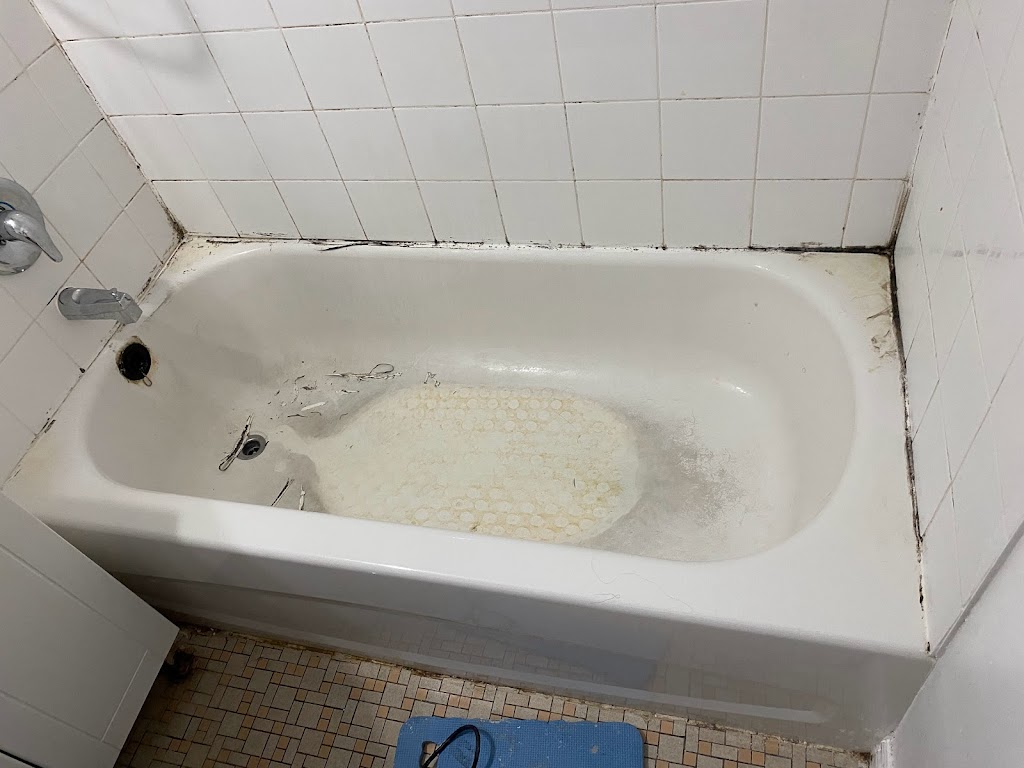 Bathtub Reglaze | 55 Snelgrove Crescent, Barrie, ON L4N 6R6, Canada | Phone: (647) 308-1209