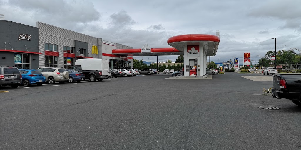 Petro-Canada | 580 Boulevard Wilfrid-Hamel E, Québec, QC G1M 2T3, Canada | Phone: (418) 524-5297