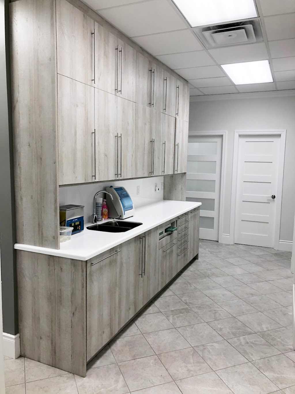 Dental Centre on Sheppard W. /Dr.Olha Shender | 638 Sheppard Ave W Unit 216, North York, ON M3H 2S1, Canada | Phone: (647) 343-8553