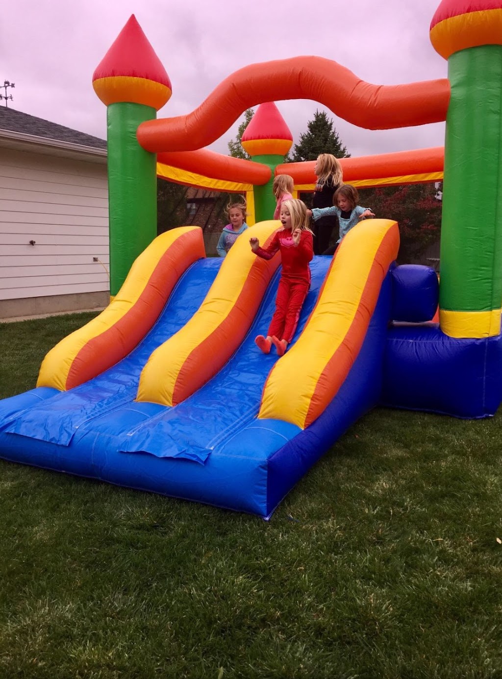 AIR DE FÊTE - Location de Structures Gonflables et Accessoires | 2075 Mnt Paiement, Val-des-Monts, QC J8N 7B9, Canada | Phone: (819) 665-7158
