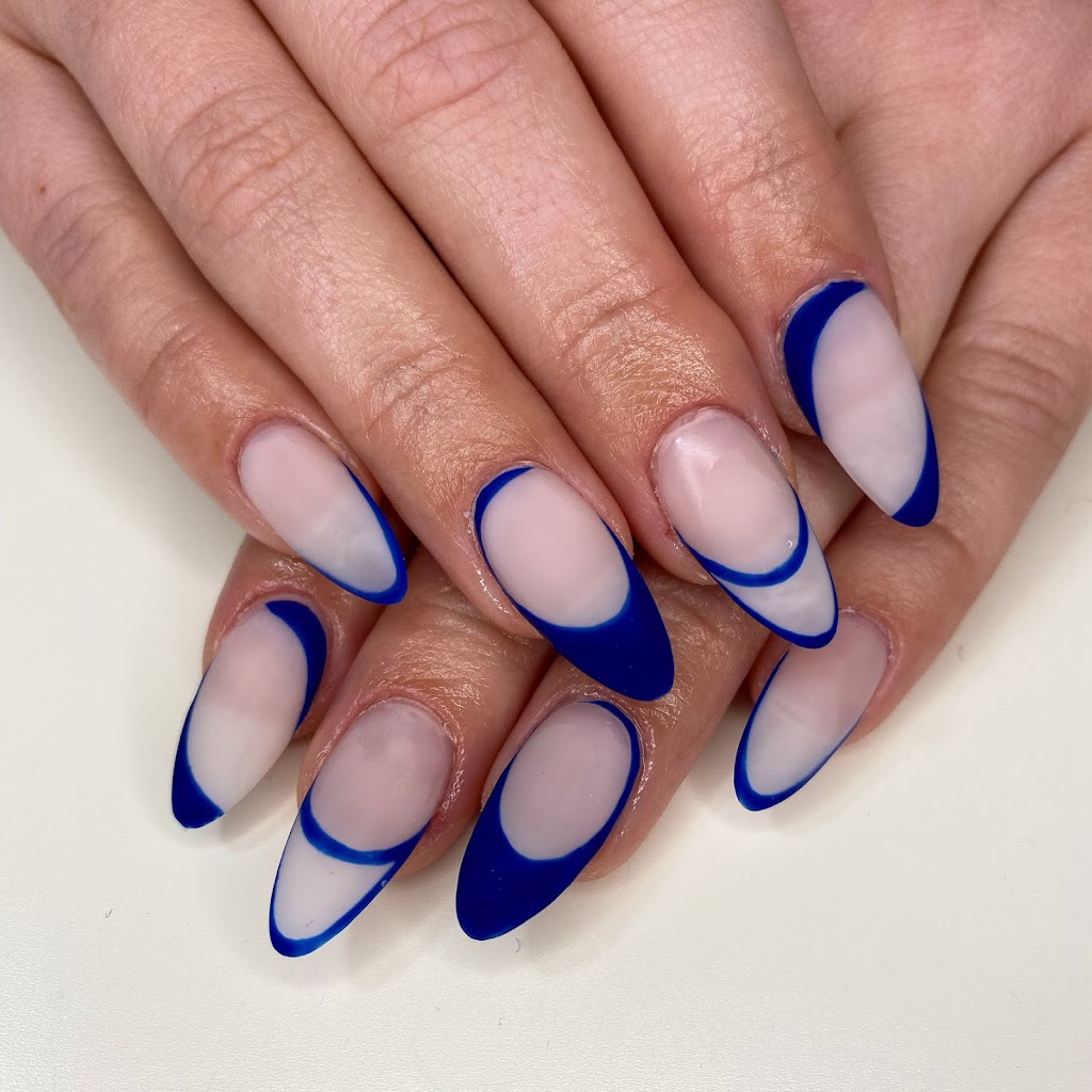Nails By Bloom | 3180 Chem. de Chambly, Longueuil, QC J4L 1N6, Canada | Phone: (438) 939-2025