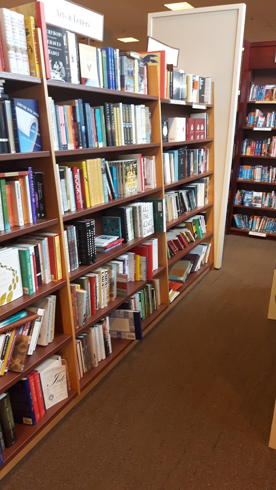 Chapters | Bayers Lake Power Centre, 188 Chain Lake Drive, Halifax, NS B3S 1C5, Canada | Phone: (902) 450-1023