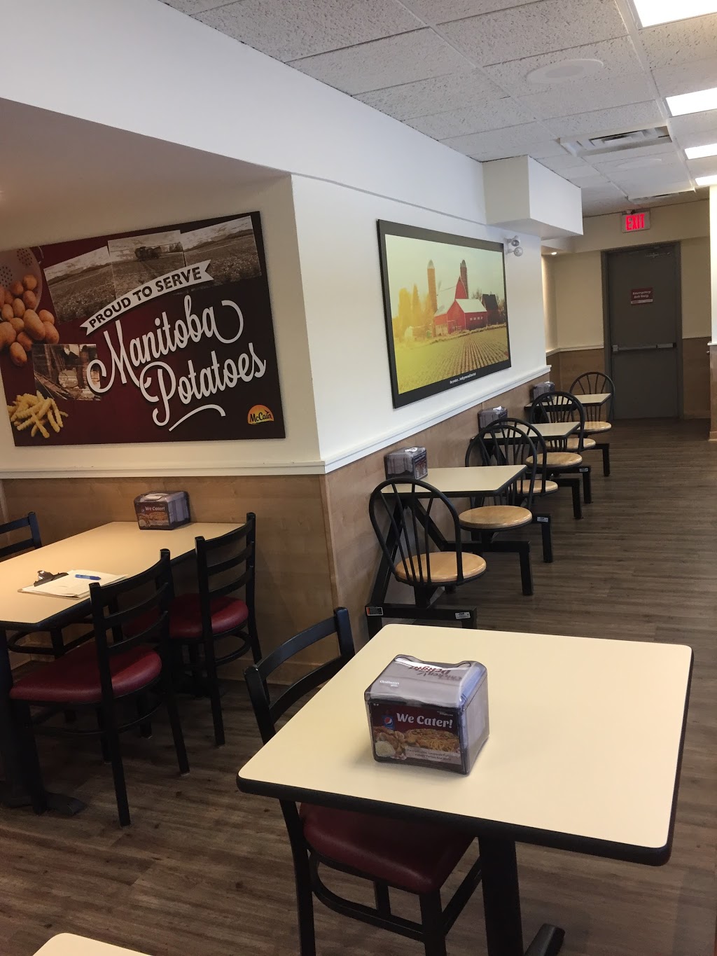 Chicken Delight | McPhillips St. | 1329 McPhillips St, Winnipeg, MB R2X 2M1, Canada | Phone: (204) 982-1340