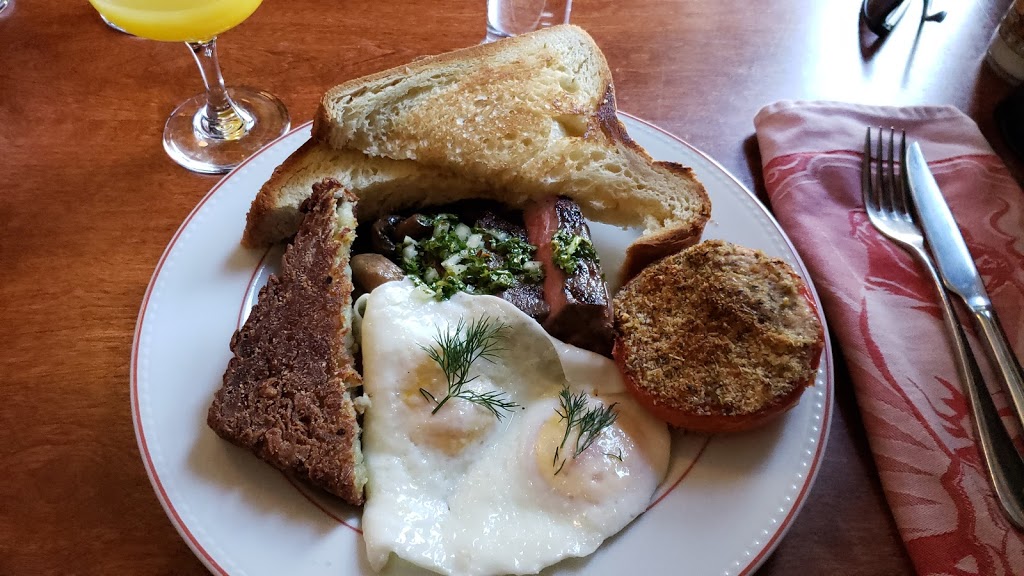 Le Chien Fumant | 4710 Rue De Lanaudière, Montréal, QC H2J 3P7, Canada | Phone: (514) 524-2444